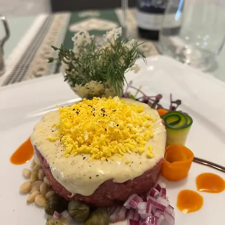 Und Restaurant Alpina 宾馆 *