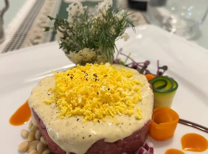 Und Restaurant Alpina بيت ريفي *