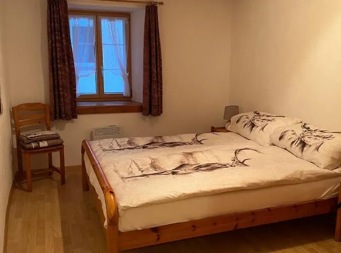 Und Restaurant Alpina Inn Salouf