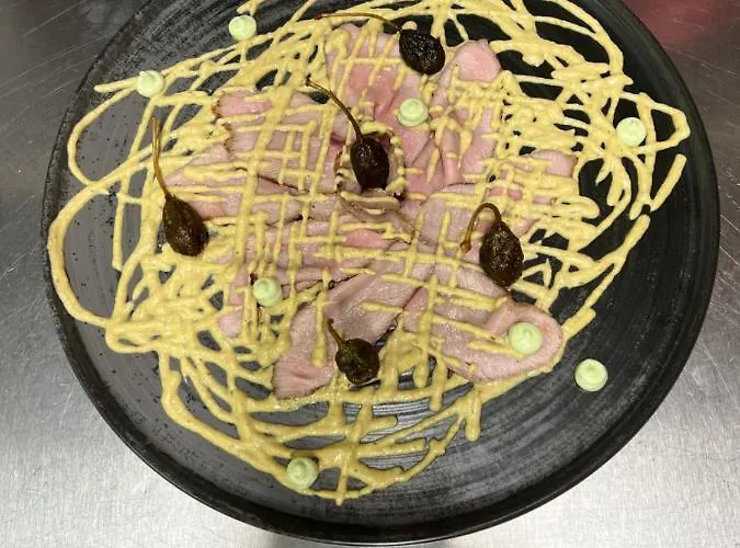 Und Restaurant Alpina بيت ريفي