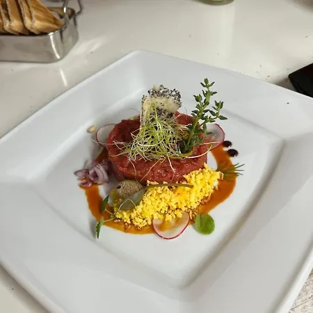 Und Restaurant Alpina Salouf